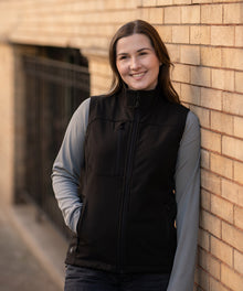 Womenâs Cascades softshell vest